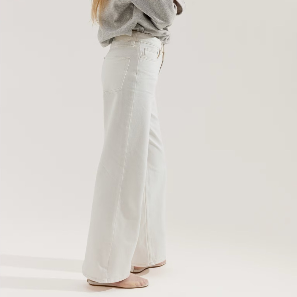 H&M Relaxed Wide Leg High Waist White Denim Jeans, Size 14